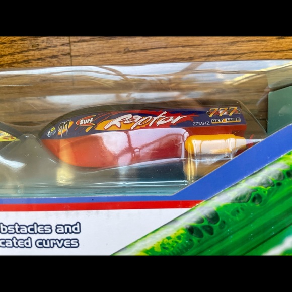 Aqua Racers- The Exciting Speed Boat R/C Toy- Two Speed Boats & Course- Open Box - Picture 4 of 13